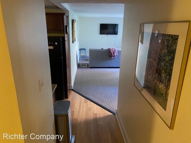 Building Photo - 1 br, 1 bath House - 505 Cherry St SE Suit...