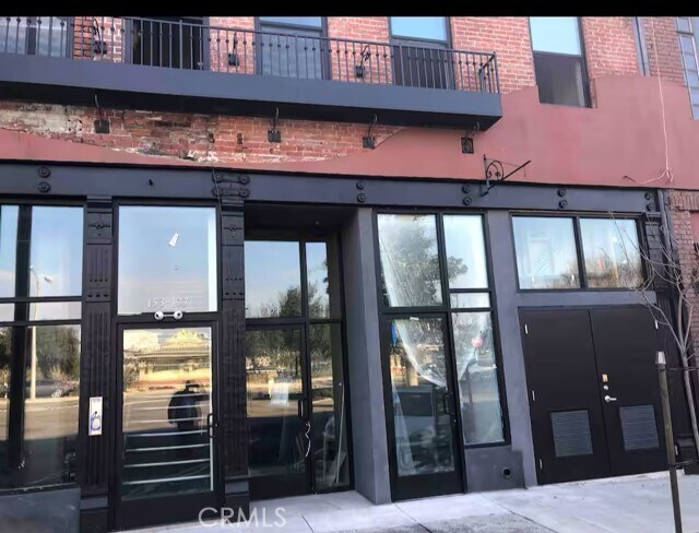 Foto principal - 165 E 2nd St