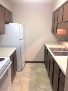 Kitchen - KMA - Highland Terrace Apartments