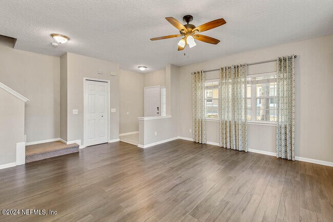 Building Photo - 12423 Forest Lake Cir E