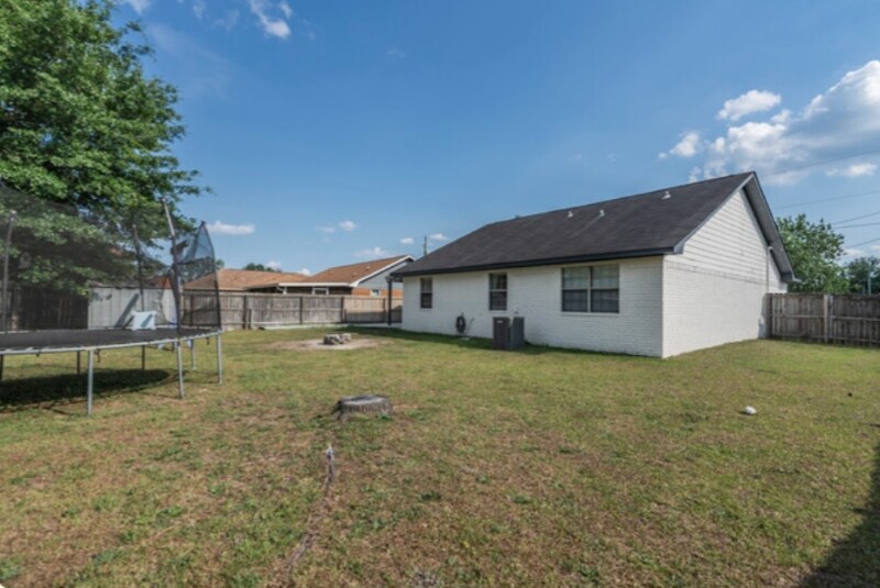 Primary Photo - 908 Churchfield Dr
