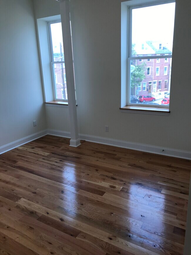 Building Photo - 1238 Ridge Ave