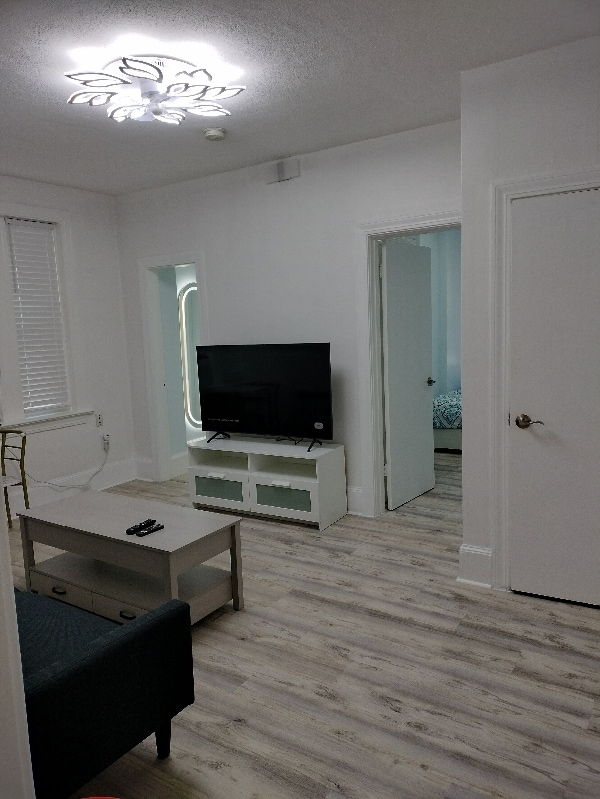 Foto del edificio - 56 Park Vale Ave