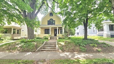 Building Photo - 2408 Bryant Ave S