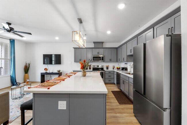 Foto del edificio - 5214 Sherman St