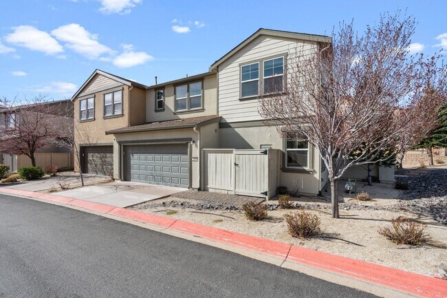 Foto del edificio - Furnished & Fully Equipped Low Maintenance Town Home (Somersett - Utilities Included)