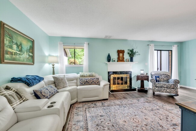 Building Photo - 87 Briarview Cir
