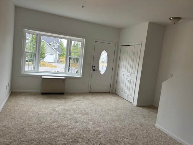 Building Photo - 23 Trinity Cir