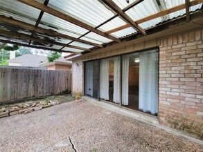 Building Photo - 12800 Briar Forest Dr