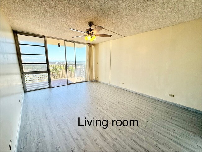 Building Photo - Century West 2 bedroom 2 bathroom 1 covere...