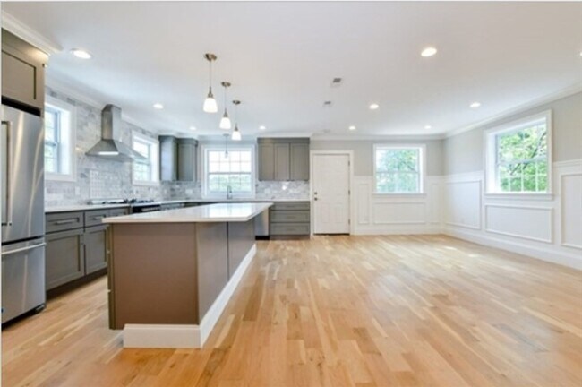 Foto del edificio - 235 Webster Ave
