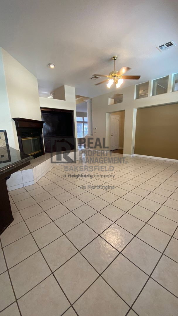 Foto del edificio - 10916 Stony Point Dr
