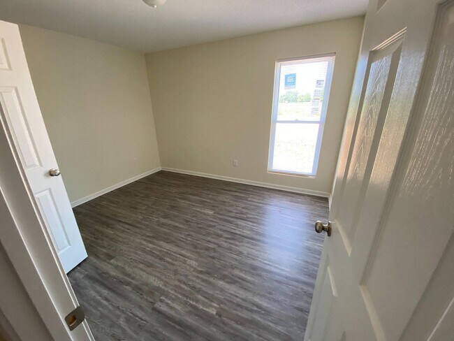 Building Photo - BRAND NEW LEE CO.