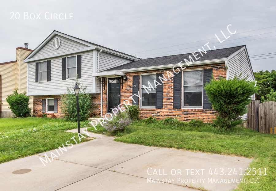 Primary Photo - 3 Bedroom Split Level Home in Quiet Neighb...
