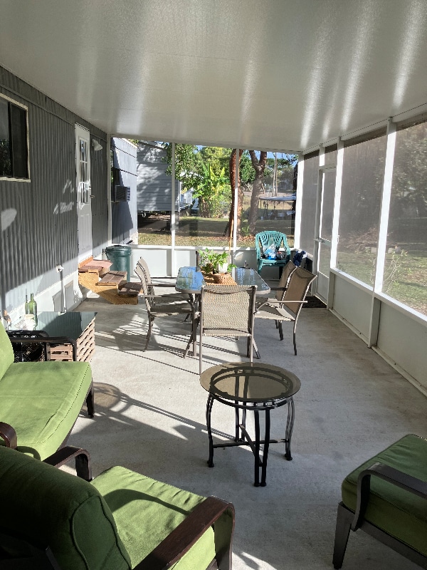 Building Photo - 1228 Chokoloskee Dr