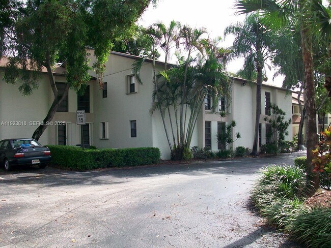 Foto del edificio - 5494 Courtyard Dr