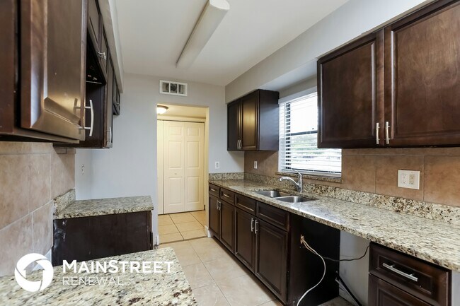 Foto del edificio - 805 Terry Lynn Dr