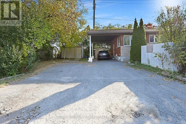 Photo du bâtiment - 925 Moorvale St