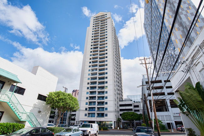 From the street - Kauhale Kaka'ako