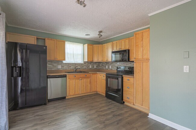 Foto del edificio - 221 Timberway Dr