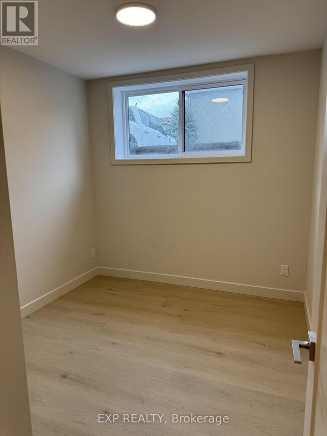 Photo du bâtiment - 1301 Dorchester Ave