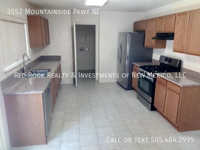 Foto del edificio - 3552 Mountainside Pkwy NE