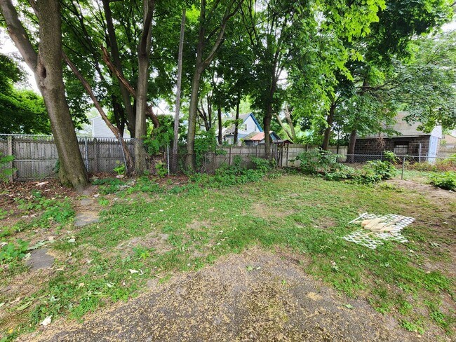 Foto del edificio - Three Bedroom Single Family Home!