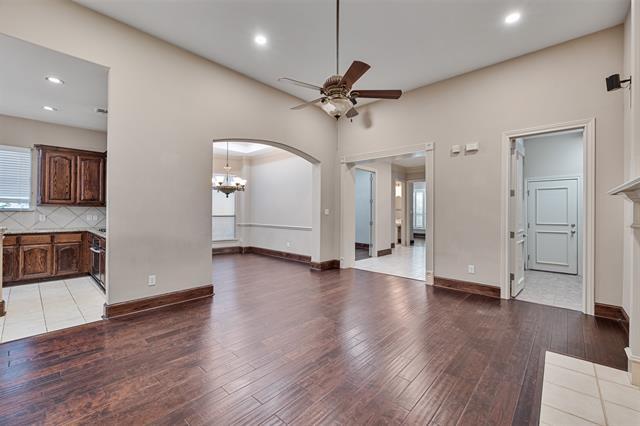 Foto del edificio - 1049 Lakeridge Dr