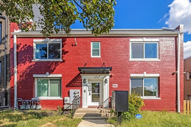 Photo - 1929 2nd St NE Apartment