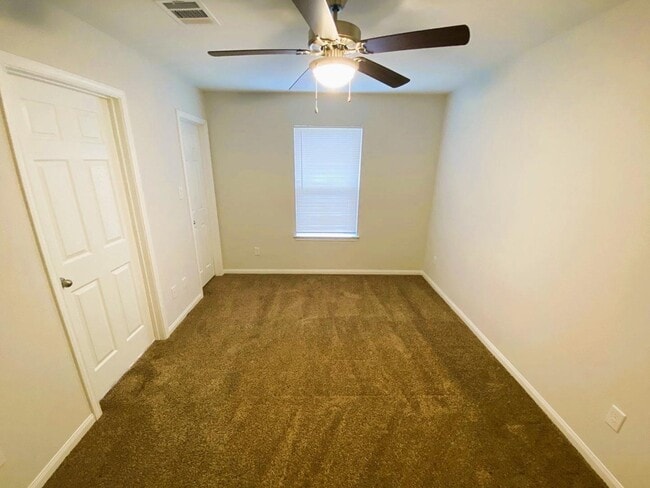 Foto del edificio - 8005 Talton St