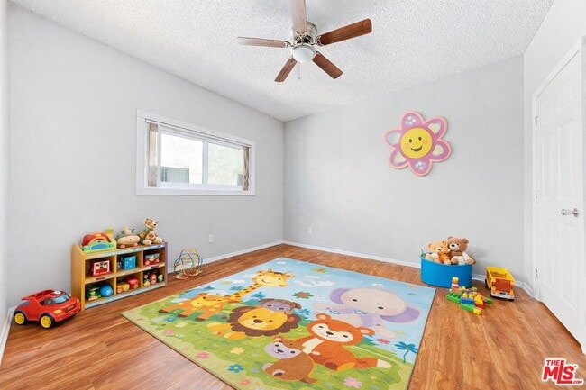 Building Photo - 14937 Dickens St