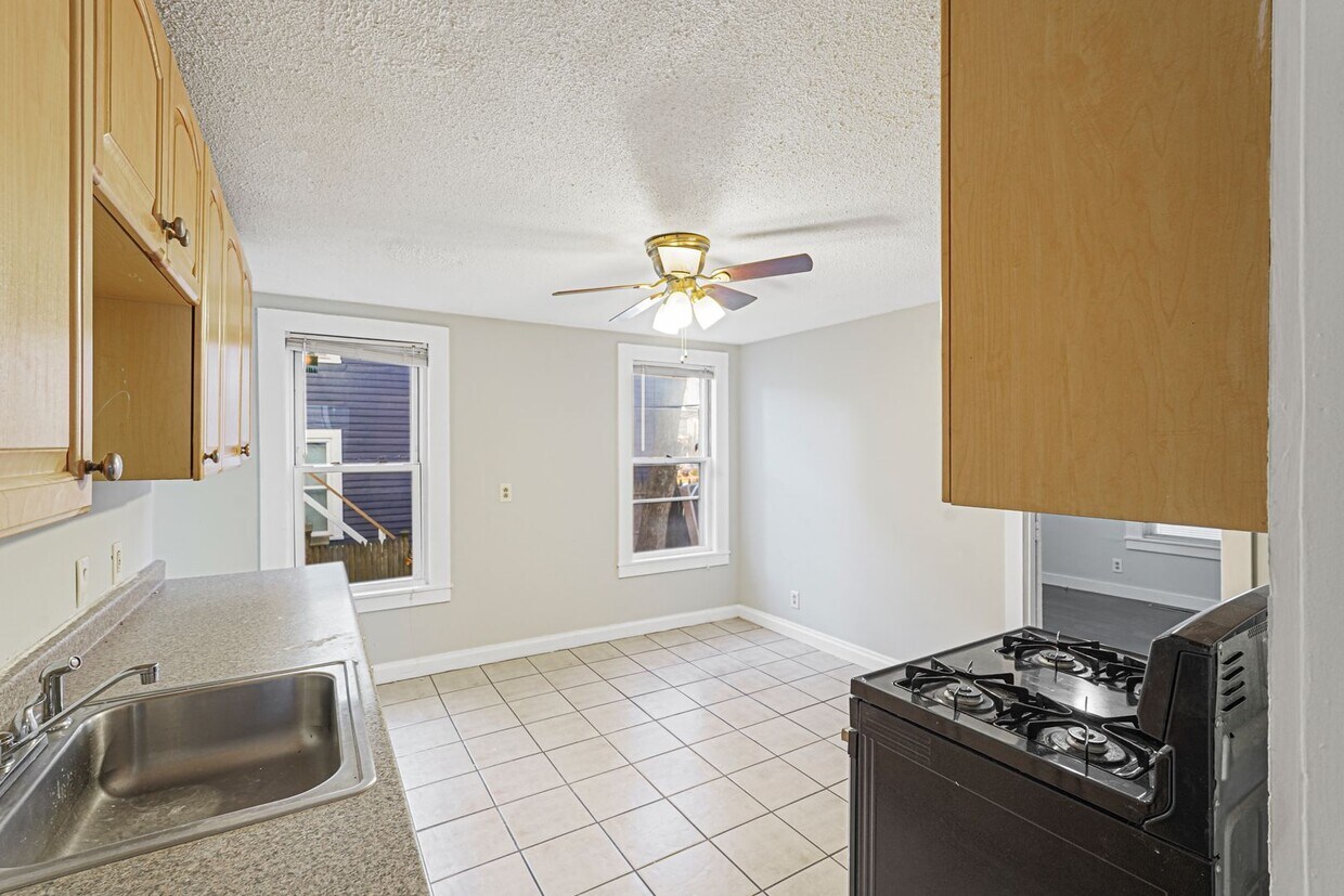 Building Photo - Devens