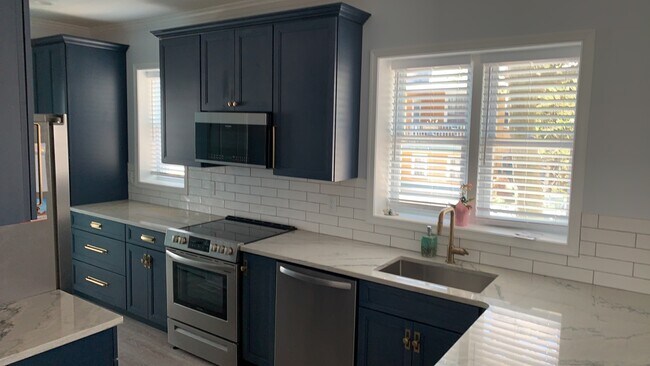 Foto del edificio - 6624 Ventnor Ave