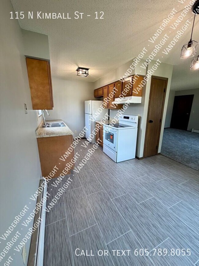 Foto del edificio - 115 N Kimball St