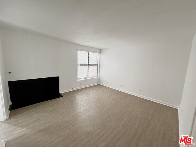 Building Photo - 1610 Camden Ave