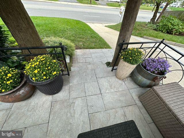 Foto del edificio - 8409 Old Georgetown Rd