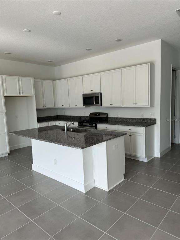 Building Photo - 12686 Clear Sapphire Dr