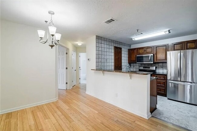 Building Photo - 2194 River Heights Ct SE
