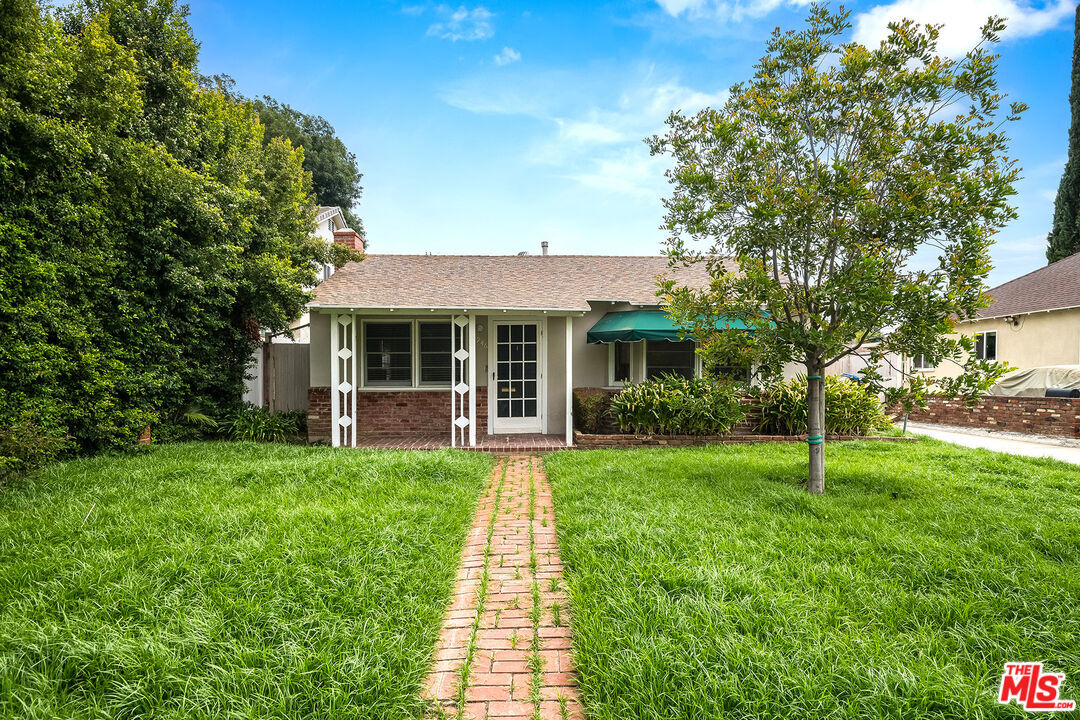 Primary Photo - 4946 Sunnyslope Ave