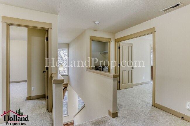 Foto del edificio - Beautiful 3-Bedroom Hillsboro Home in Desirable Location!