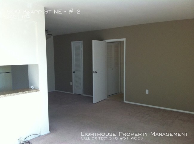 Building Photo - 509 Knapp St NE