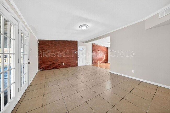 Building Photo - 8310 Sagewood Ln