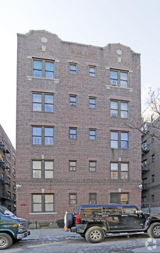 35-38 95th Street - 35-38 95th St