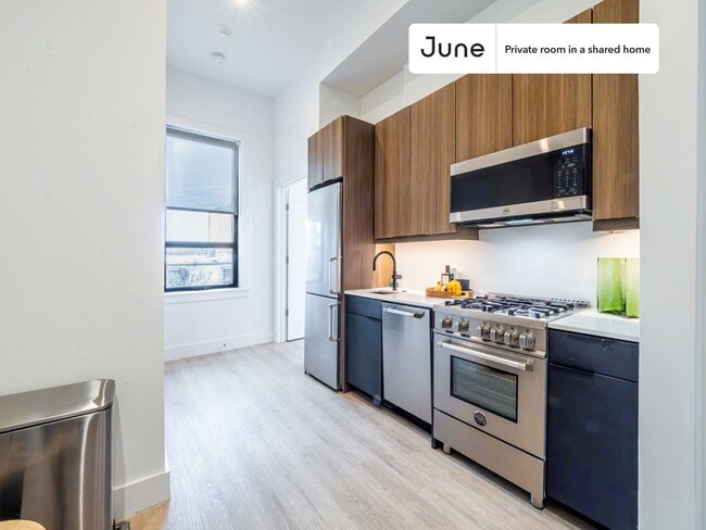 Building Photo - Room in Shared 4 bed/2 bath home in Dupont Circle