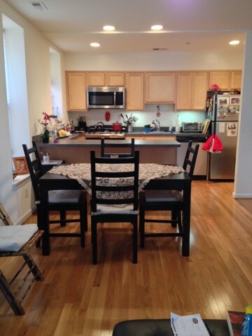 Foto principal - 2627 Adams Mill Rd NW