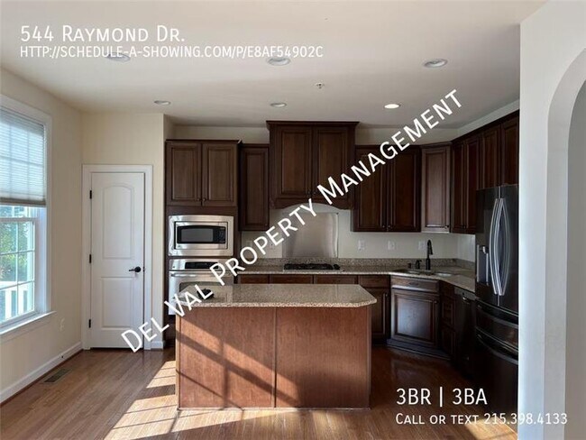 Building Photo - 544 Raymond Dr