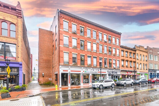 Foto del edificio - 94 Washington St