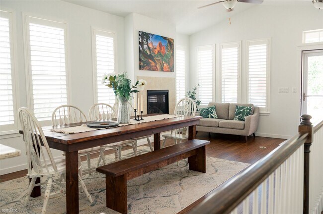 Foto del edificio - 5 br, 3 bath House - 1285 Lady Campbell Drive