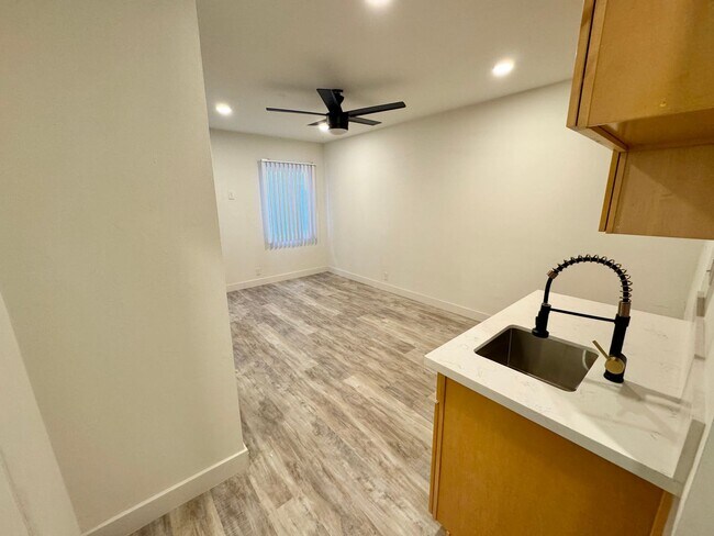 Foto del edificio - 3608 Keystone Av