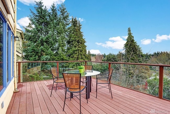 Deck overlooking the Arboretum - 1214 25th Ave E